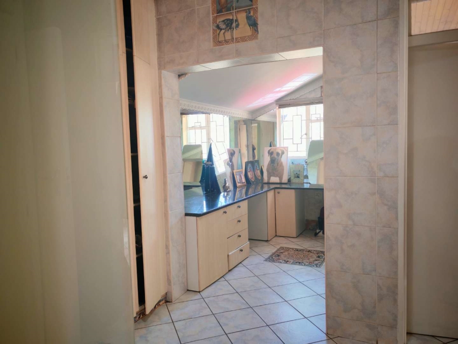 6 Bedroom Property for Sale in Alewynspoort Gauteng