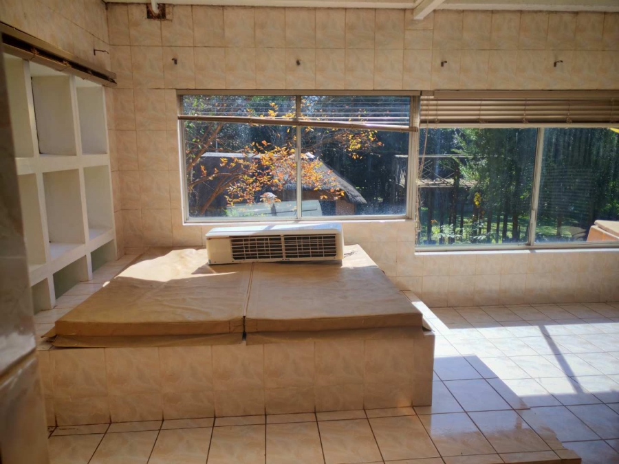 6 Bedroom Property for Sale in Alewynspoort Gauteng
