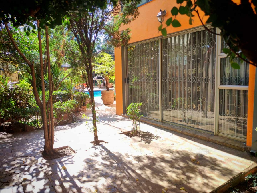6 Bedroom Property for Sale in Alewynspoort Gauteng