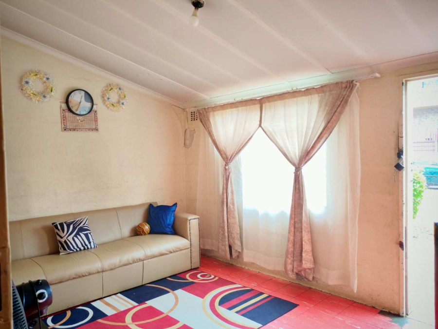 2 Bedroom Property for Sale in Lenasia Gauteng