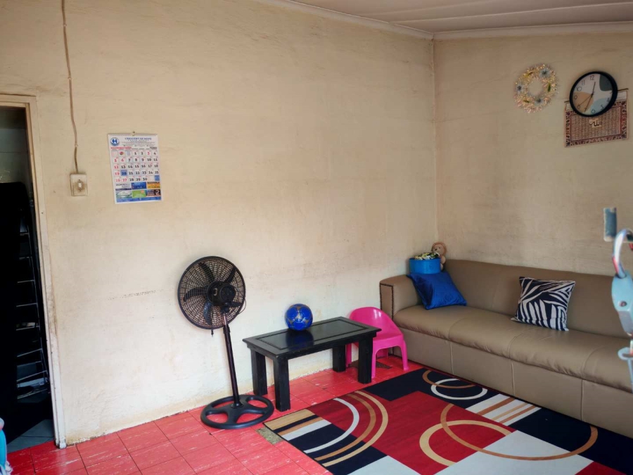 2 Bedroom Property for Sale in Lenasia Gauteng