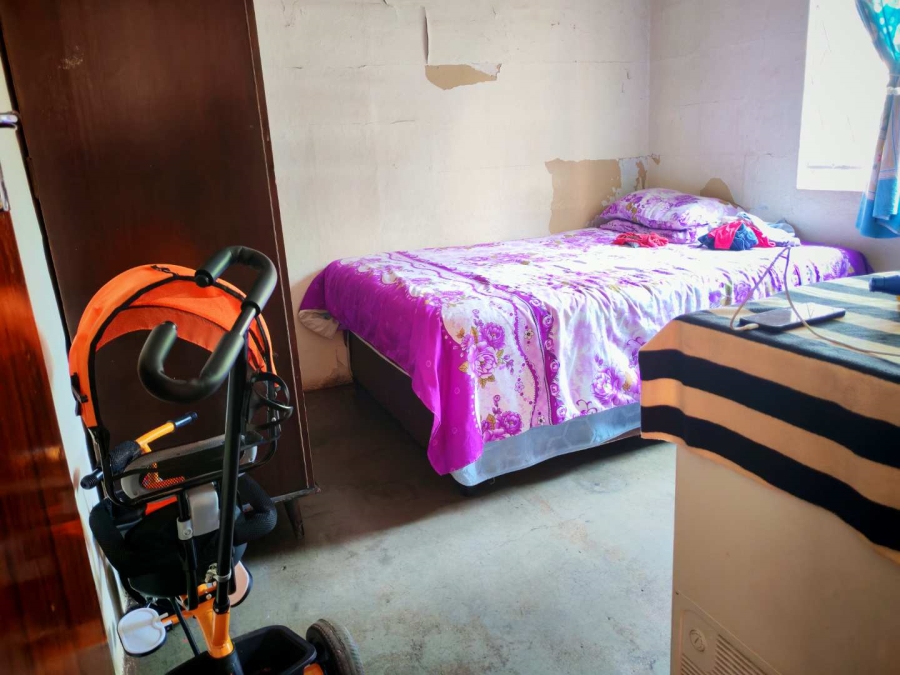 2 Bedroom Property for Sale in Lenasia Gauteng