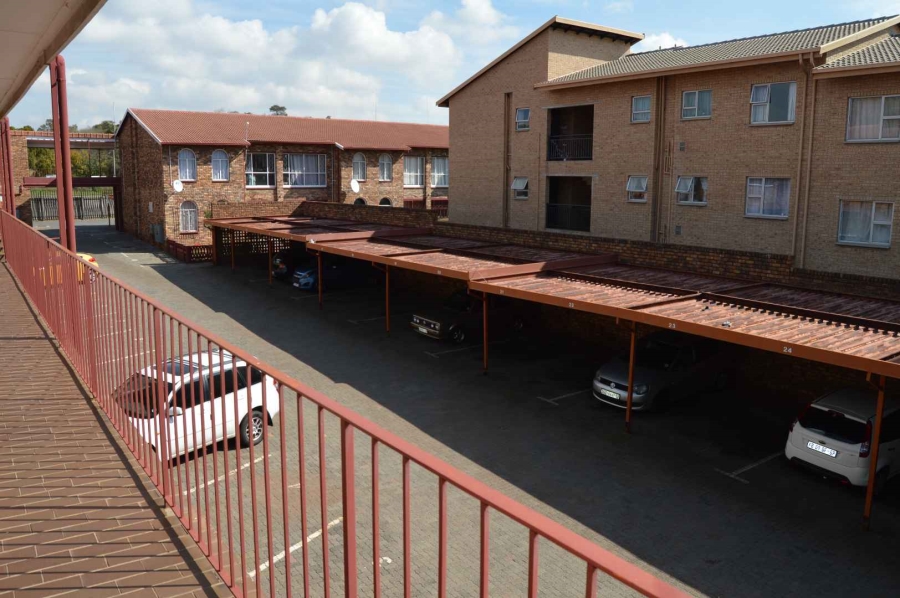 2 Bedroom Property for Sale in New Redruth Gauteng