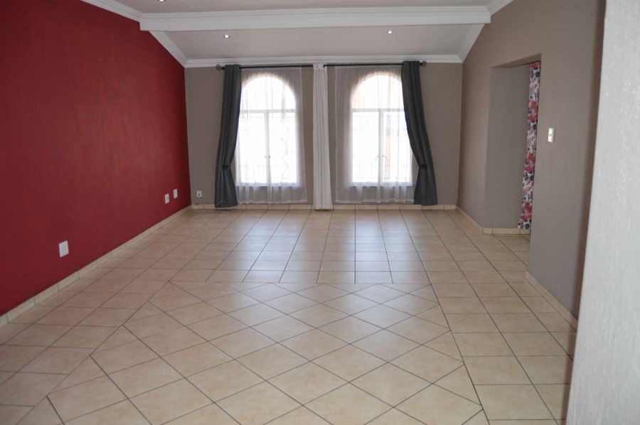 2 Bedroom Property for Sale in New Redruth Gauteng