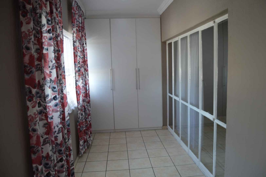 2 Bedroom Property for Sale in New Redruth Gauteng