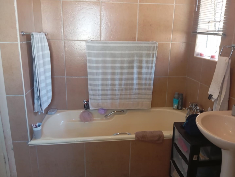 4 Bedroom Property for Sale in Randhart Gauteng