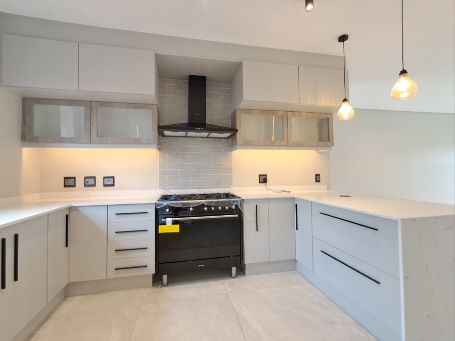 3 Bedroom Property for Sale in Brackenhurst Gauteng