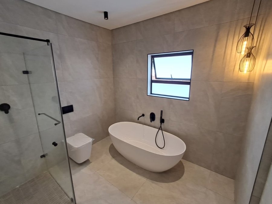 3 Bedroom Property for Sale in Brackenhurst Gauteng