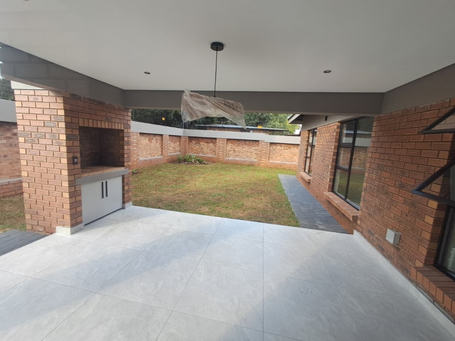 3 Bedroom Property for Sale in Brackenhurst Gauteng