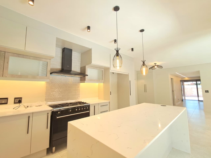 3 Bedroom Property for Sale in Brackenhurst Gauteng