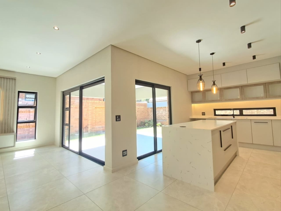 3 Bedroom Property for Sale in Brackenhurst Gauteng