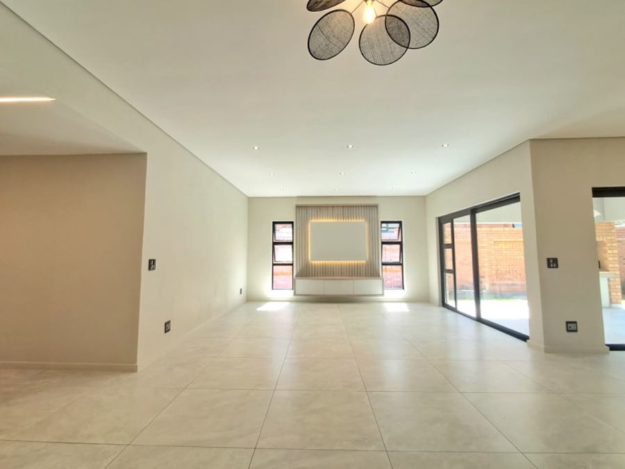 3 Bedroom Property for Sale in Brackenhurst Gauteng
