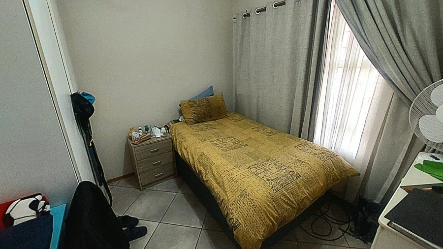 2 Bedroom Property for Sale in Albertsdal Gauteng