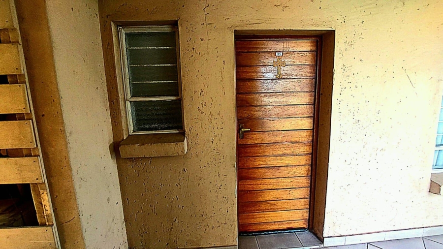 2 Bedroom Property for Sale in Albertsdal Gauteng