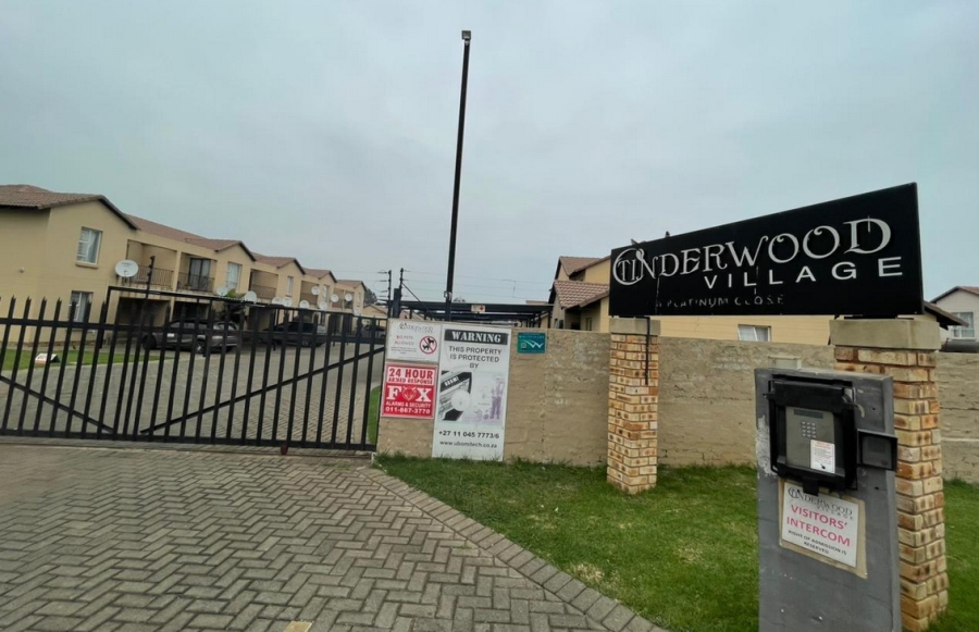 2 Bedroom Property for Sale in Albertsdal Gauteng