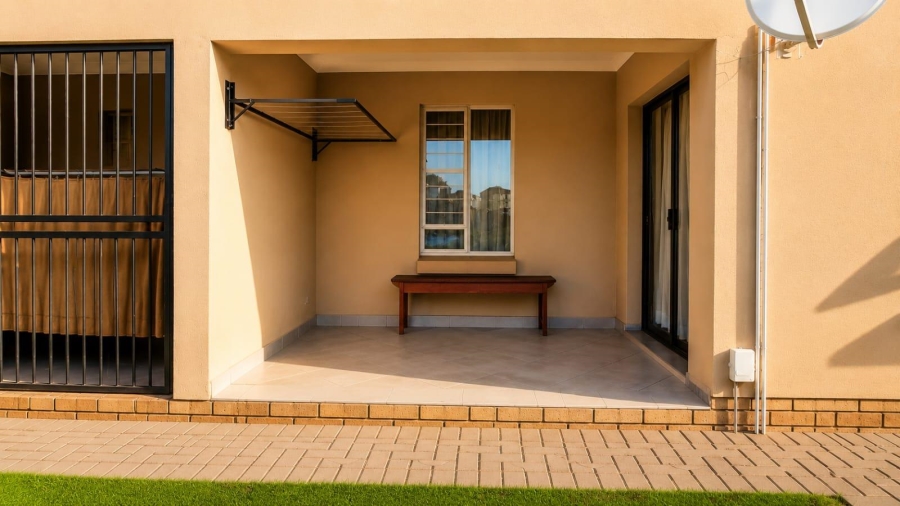 2 Bedroom Property for Sale in Albertsdal Gauteng