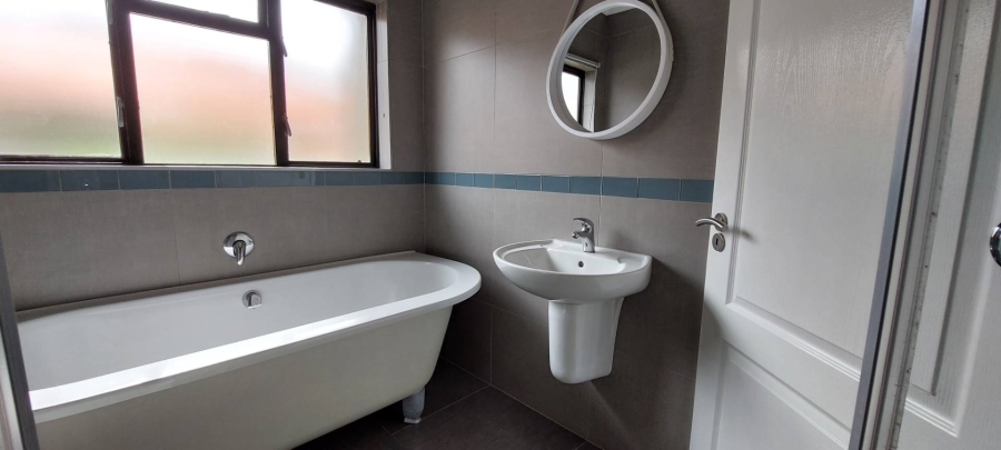 2 Bedroom Property for Sale in Bassonia Gauteng