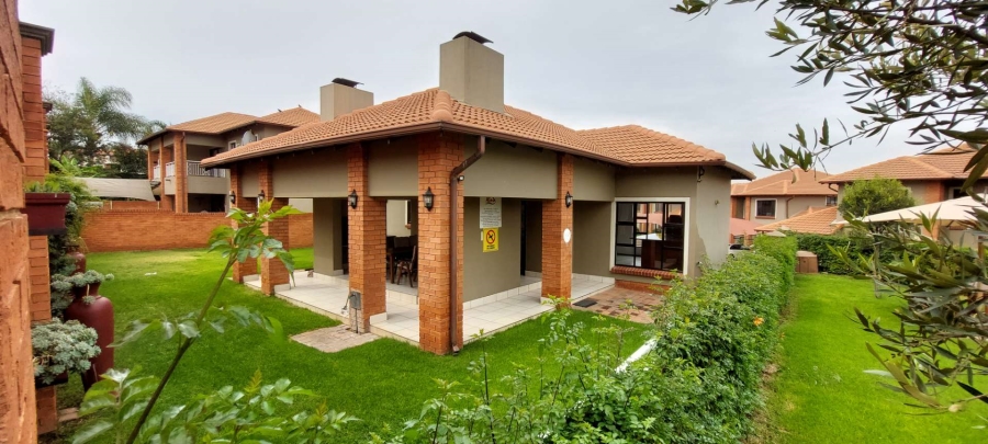 2 Bedroom Property for Sale in Bassonia Gauteng