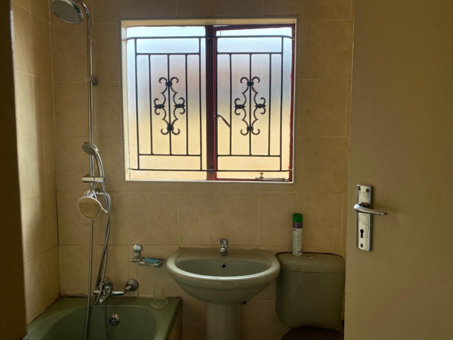 2 Bedroom Property for Sale in Soshanguve BB Gauteng