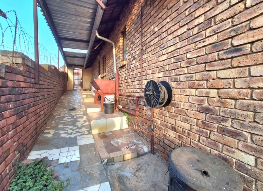 2 Bedroom Property for Sale in Atteridgeville Gauteng