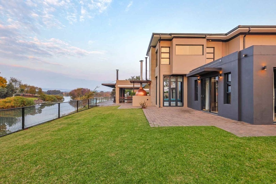 4 Bedroom Property for Sale in Silver Lakes Golf Estate Gauteng