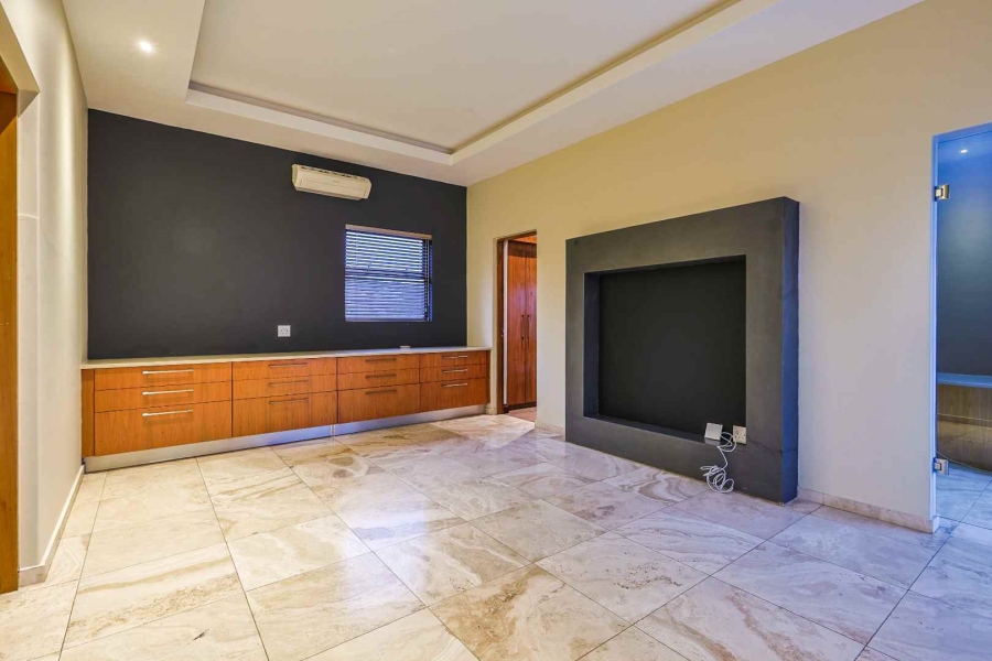 4 Bedroom Property for Sale in Silver Lakes Golf Estate Gauteng