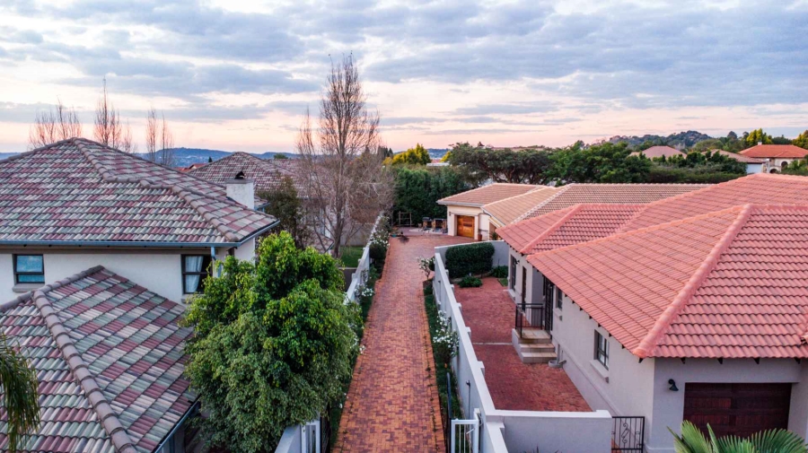 5 Bedroom Property for Sale in The Wilds Gauteng