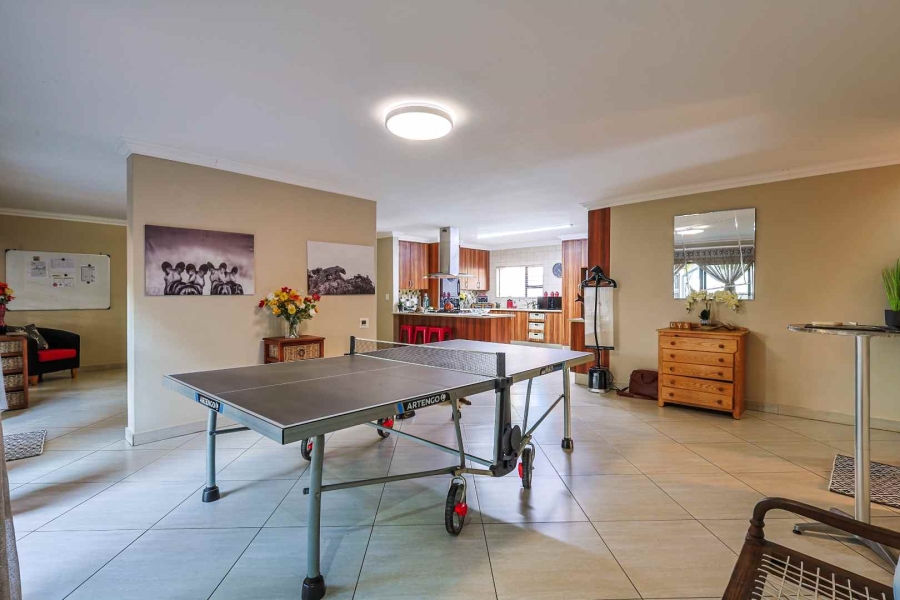 5 Bedroom Property for Sale in The Wilds Gauteng