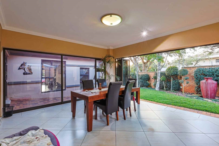 5 Bedroom Property for Sale in The Wilds Gauteng