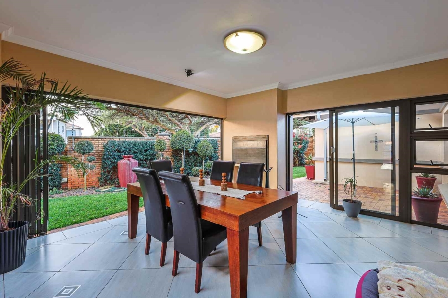 5 Bedroom Property for Sale in The Wilds Gauteng