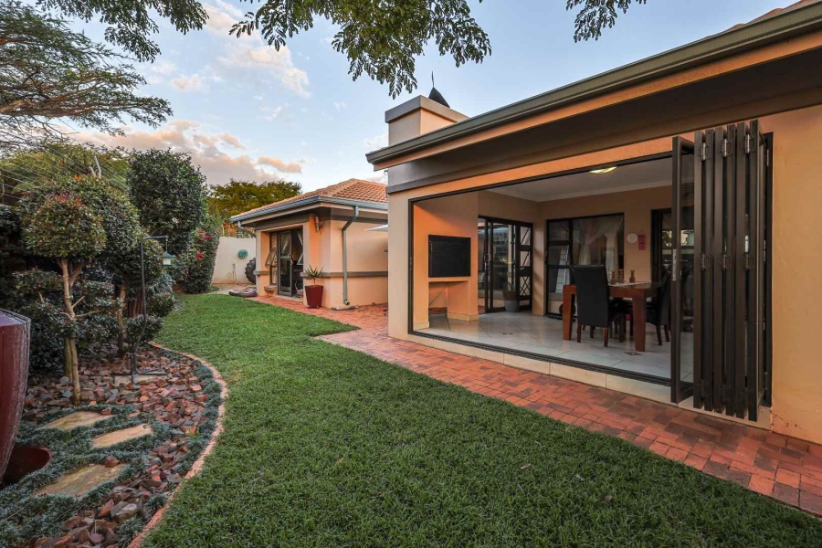 5 Bedroom Property for Sale in The Wilds Gauteng