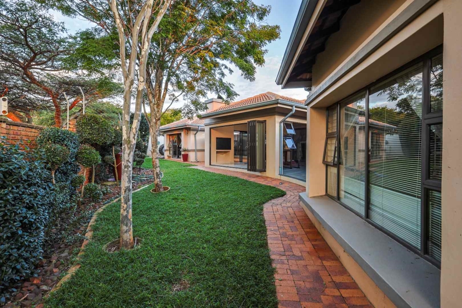 5 Bedroom Property for Sale in The Wilds Gauteng