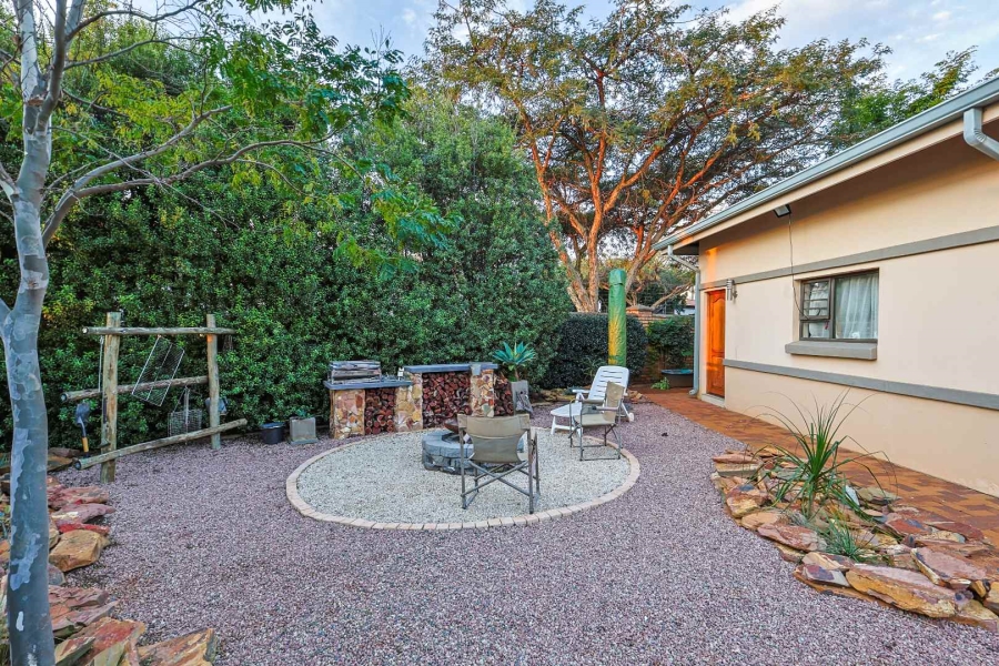5 Bedroom Property for Sale in The Wilds Gauteng