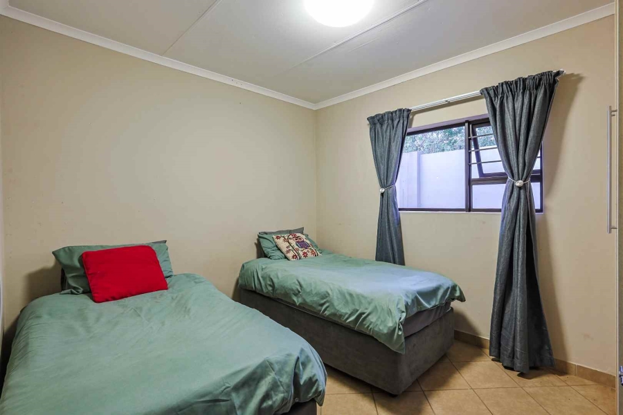 5 Bedroom Property for Sale in The Wilds Gauteng