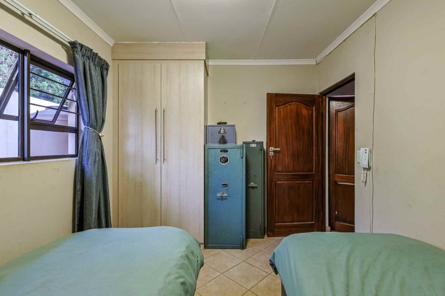 5 Bedroom Property for Sale in The Wilds Gauteng