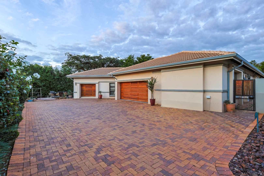 5 Bedroom Property for Sale in The Wilds Gauteng