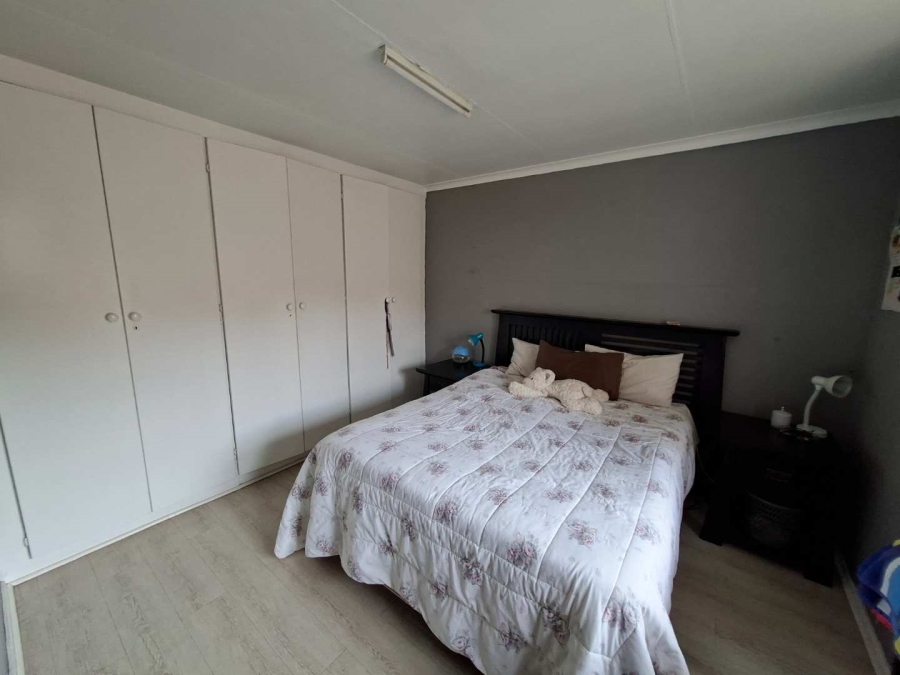 To Let 2 Bedroom Property for Rent in Weltevreden Park Gauteng