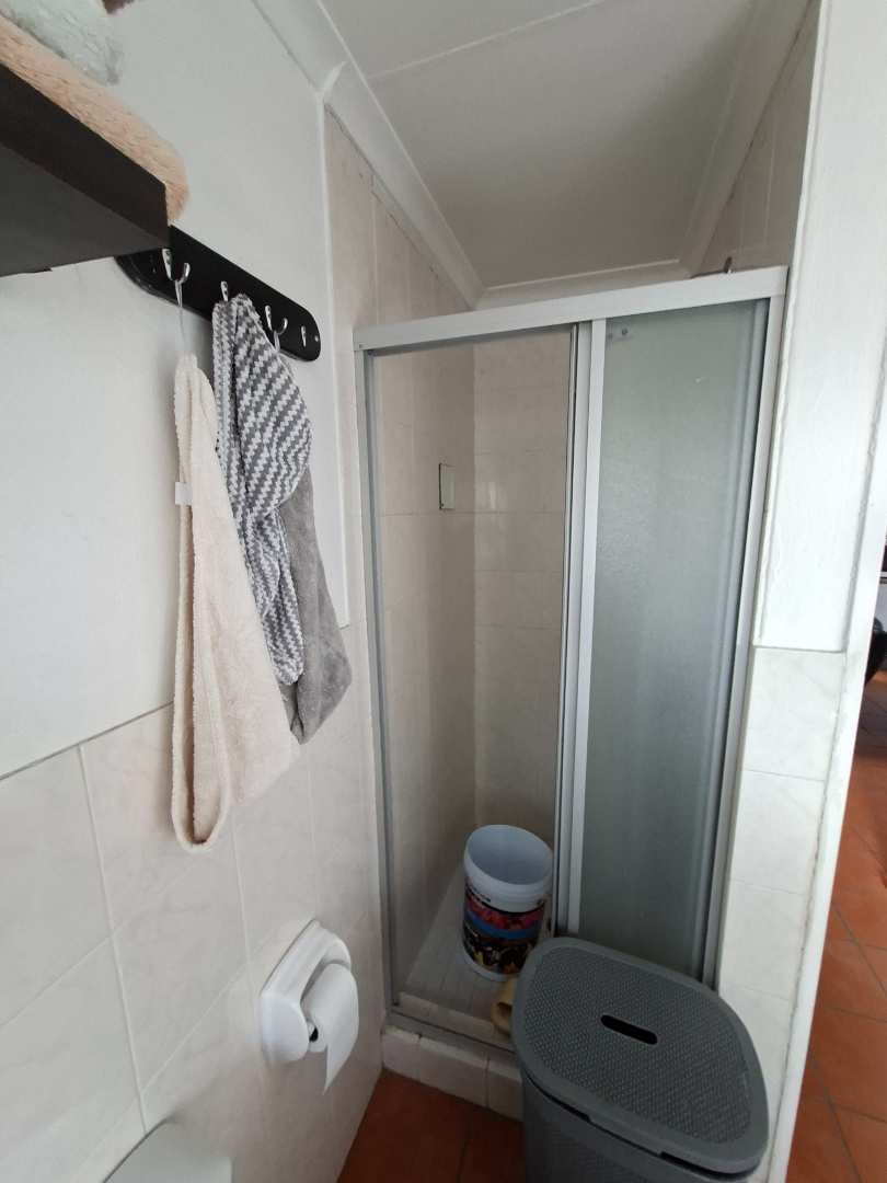 To Let 2 Bedroom Property for Rent in Weltevreden Park Gauteng