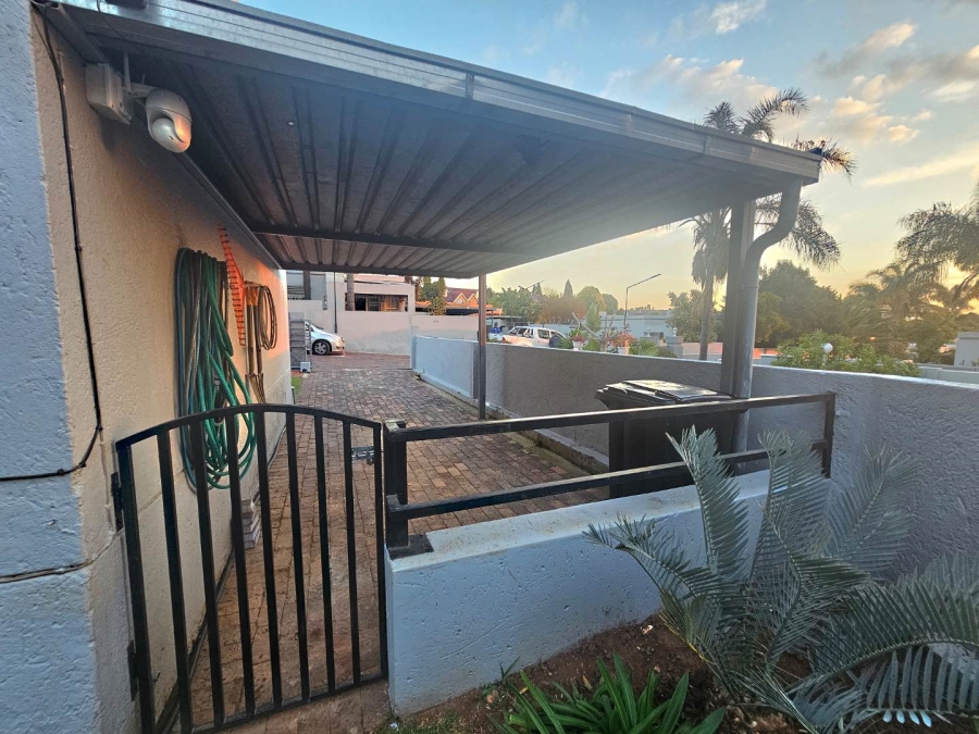 2 Bedroom Property for Sale in Radiokop Gauteng