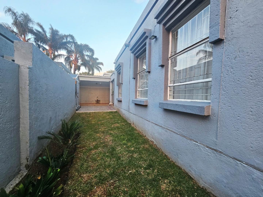 2 Bedroom Property for Sale in Radiokop Gauteng