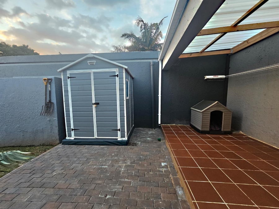2 Bedroom Property for Sale in Radiokop Gauteng