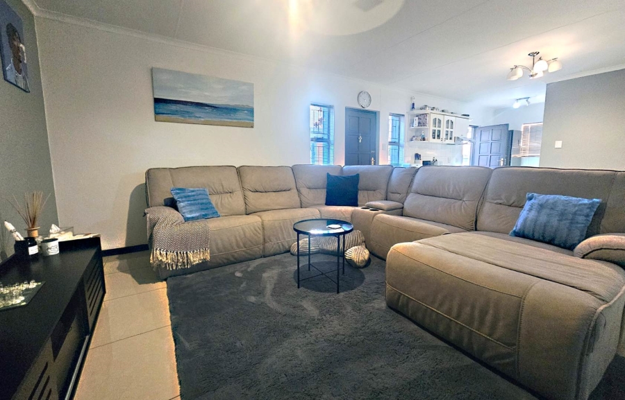 2 Bedroom Property for Sale in Radiokop Gauteng