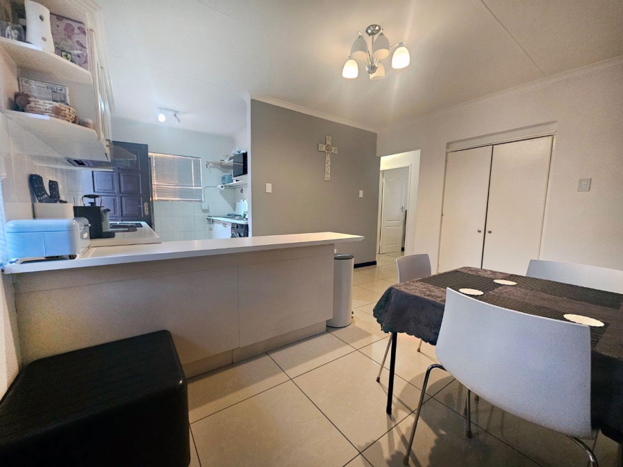 2 Bedroom Property for Sale in Radiokop Gauteng