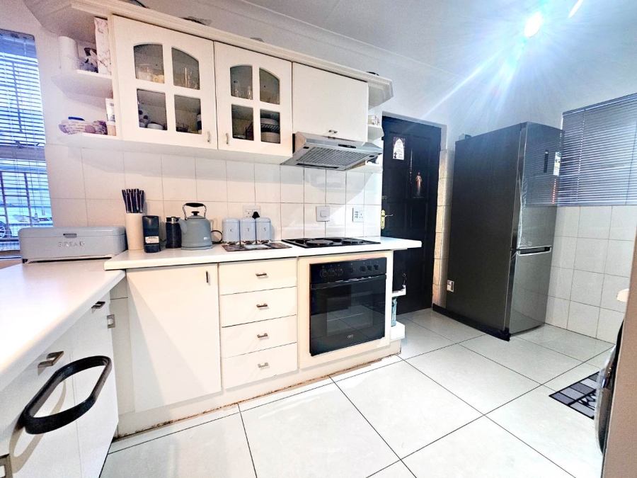2 Bedroom Property for Sale in Radiokop Gauteng