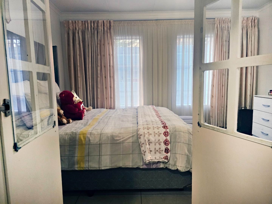 2 Bedroom Property for Sale in Radiokop Gauteng