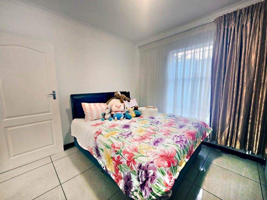 2 Bedroom Property for Sale in Radiokop Gauteng