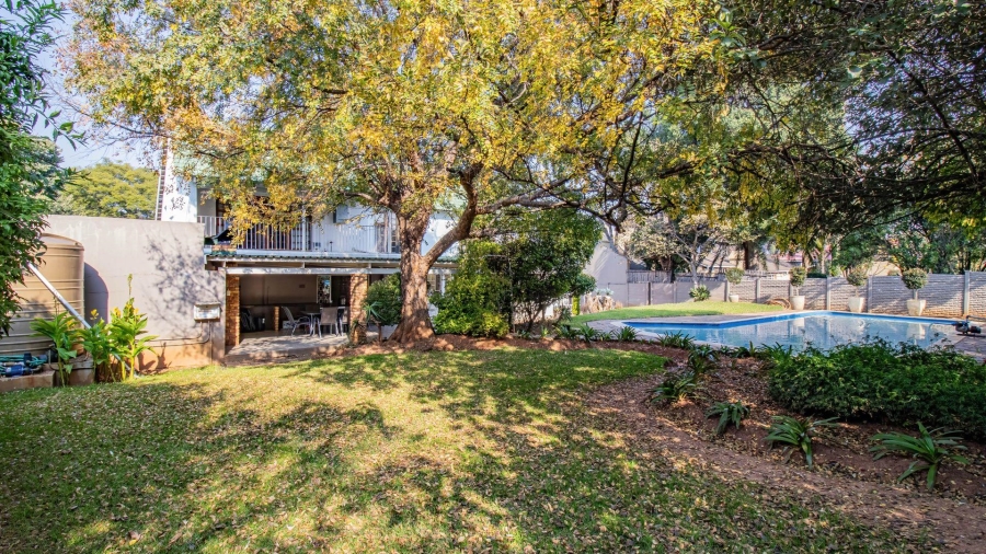 6 Bedroom Property for Sale in Florida Gauteng