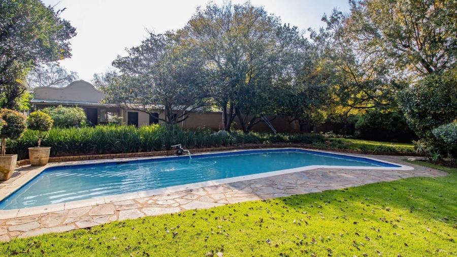 6 Bedroom Property for Sale in Florida Gauteng