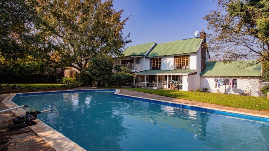 6 Bedroom Property for Sale in Florida Gauteng