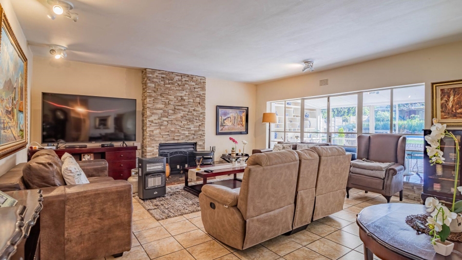 6 Bedroom Property for Sale in Florida Gauteng